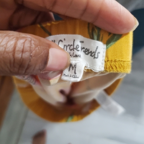 Full Circle Trends Womens Jersey Floral Print Skirt Knee Length Size Med Yellow - Picture 3 of 4